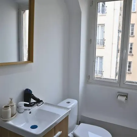 A 2p Lägenhet Paris